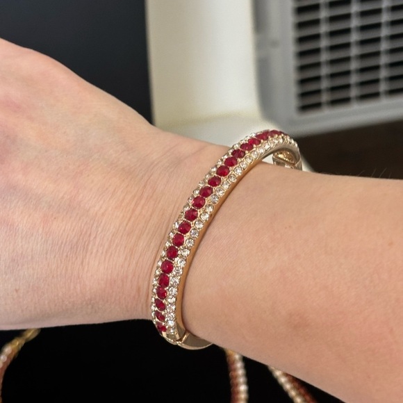 3 piece vintage Monet rhinestone cystal set - Picture 8 of 12